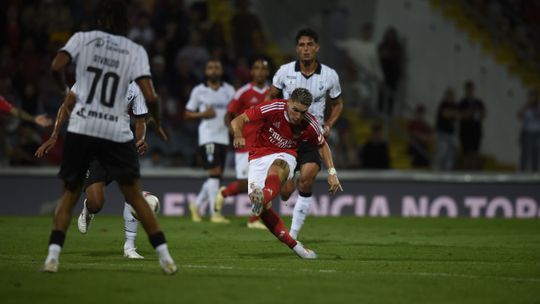 Benfica deixou promessas no ar de querer ter o destino nas mãos (crónica)