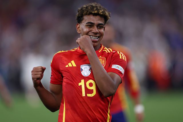 Watkins elogia Yamal: «Tem o mundo aos pés dele»