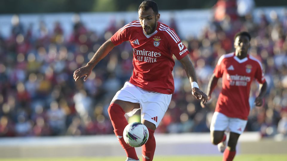 Benfica: Pavlidis já foi operado ao polegar