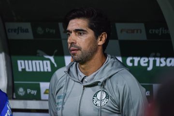 Adeptos invadem CT do Palmeiras antes de ciclo infernal