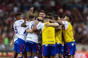 Flamengo perde no Maracanã e deixa Palmeiras fugir na frente