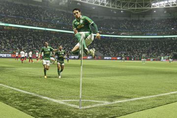 Vídeo: Palmeiras sobrevive a bomba inacreditável de Shaylon e vence Atlético Goianiense