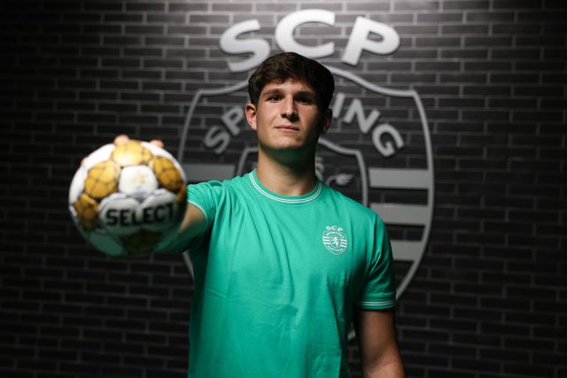 Víctor Romero é reforço do Sporting