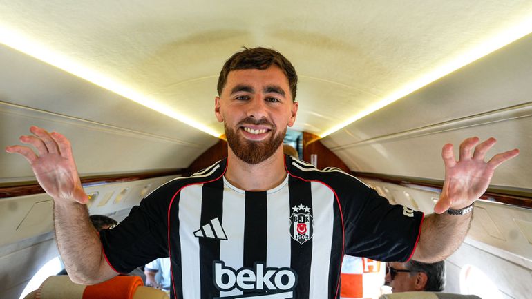 «Saída de Kokçu é um mal menor para o Benfica»