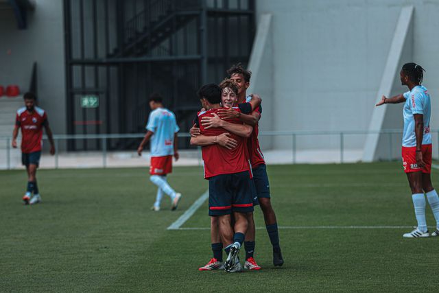 Jogadores do Gil Vicente a celebrarem um dos quatro golos ao SC Braga B