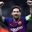 Lionel Messi com a braçadeira de capitão do Barcelona, no Camp Nou