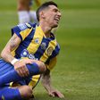 Após marcar pelo Rosario Central, Di María saiu de maca a chorar