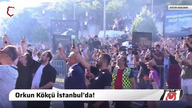Milhares de adeptos do Besiktas esperaram Kokçu em Istambul