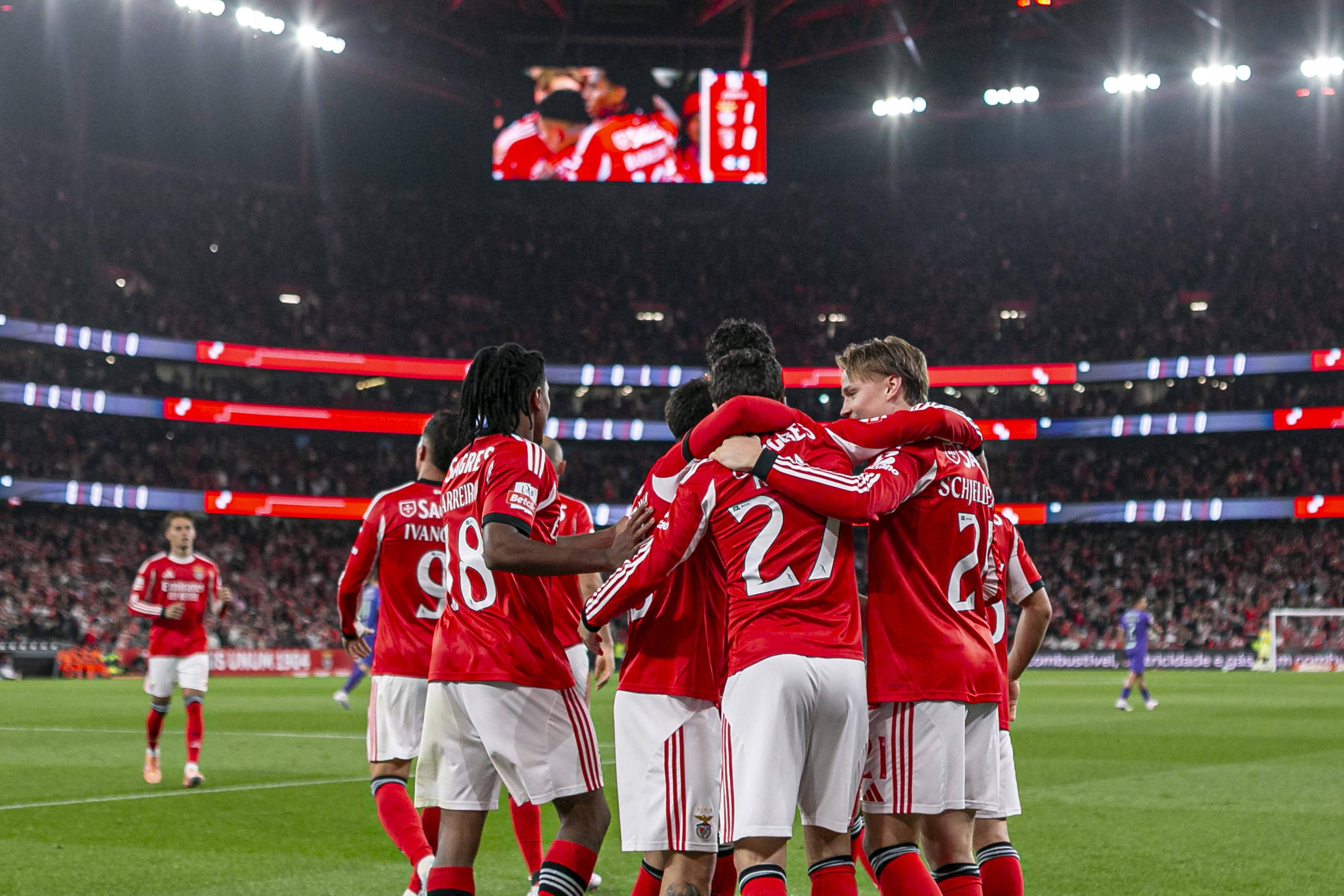 Benfica arrecada cerca de 52 milhões de euros por época em direitos audiovisuais negociados individualmente — Foto: IMAGO