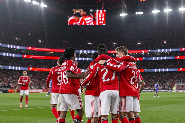 Benfica arrecada cerca de 52 milhões de euros por época em direitos audiovisuais negociados individualmente — Foto: IMAGO
