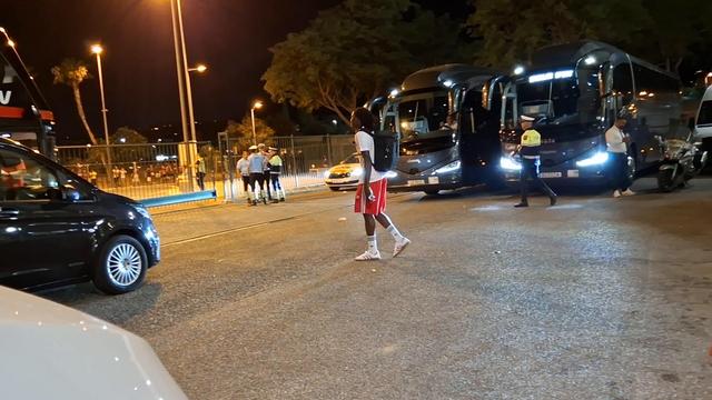 Jaden Umeh em dificuldades no fim do jogo no Algarve