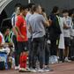 Paulo Bento e Hwang In-beom no jogo de estreia do médio pela seleção A da Coreia do Sul, em setembro de 2018 - Foto: IMAGO