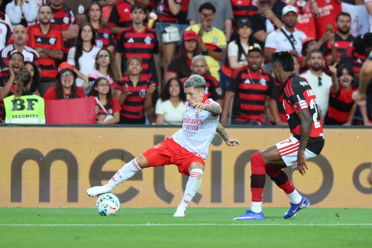 Prestianni e Bruno Henrique no Benfica-Flamengo - Foto: SL Benfica