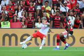 Prestianni e Bruno Henrique no Benfica-Flamengo - Foto: SL Benfica