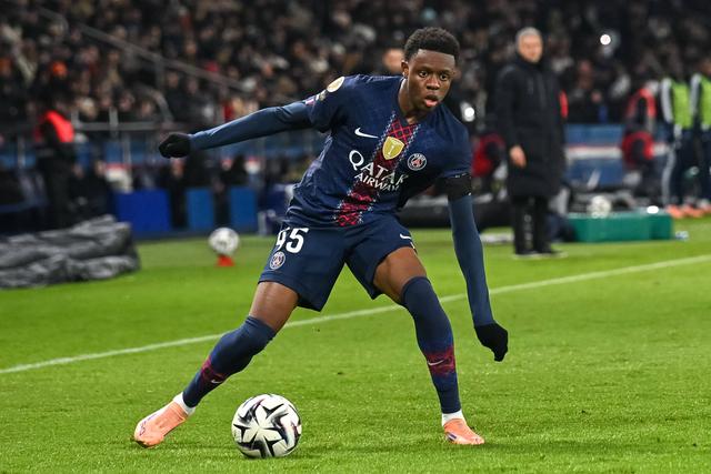 Mercado: Vitória procura 'novo' Camara no PSG