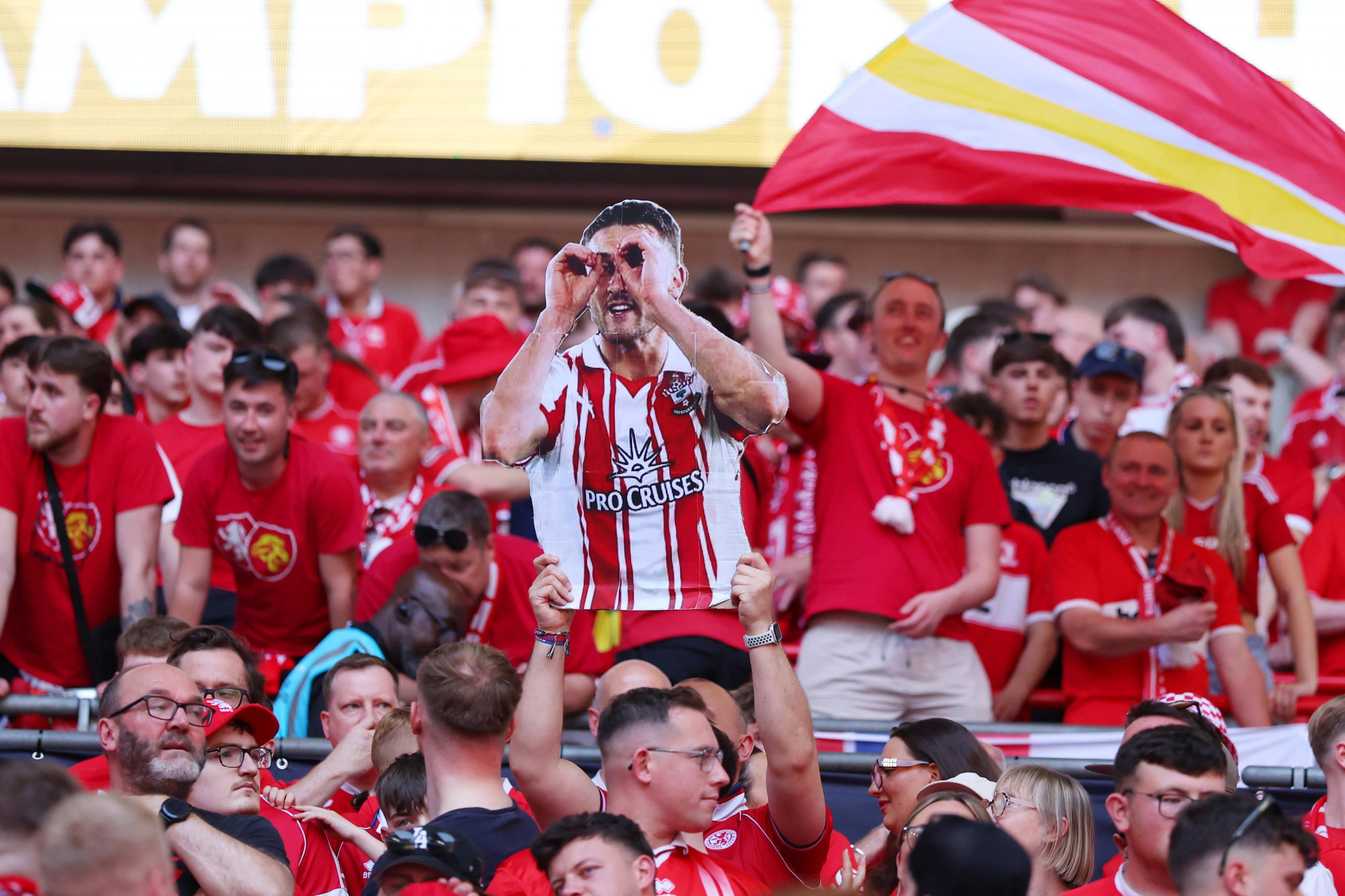 Adeptos do Middlesbrough a gozar com o Southampton pelo escândalo de espionagem
