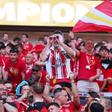Adeptos do Middlesbrough a gozar com o Southampton pelo escândalo de espionagem