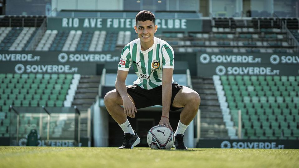 Rio Ave (oficial): Tobías Medina reforça ataque