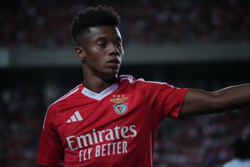 «Não percebo porque é que o Benfica decidiu deixar Neres sair»