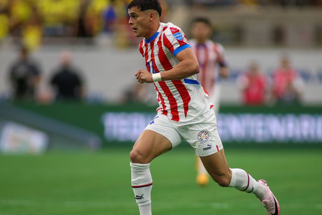 Nottingham Forest aproxima-se de internacional paraguaio