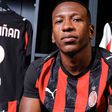 Pervis Estupiñán assinou por cinco épocas com o Milan