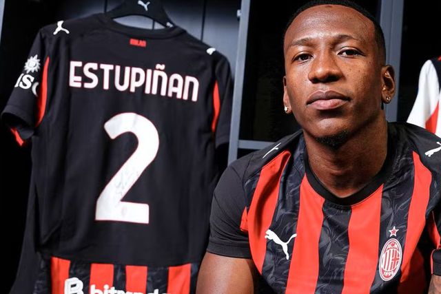 Pervis Estupiñán assinou por cinco épocas com o Milan