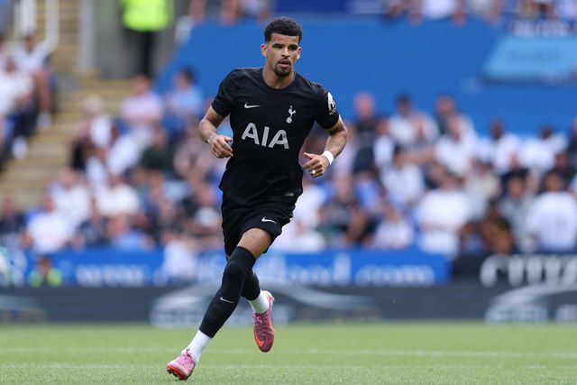 Solanke foi operado e é baixa no Tottenham
