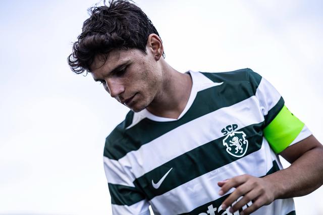 Eduardo Quaresma vai manter-se no onze diante do Vitória de Guimarães - Foto: IMAGO