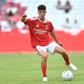 José Neto, lateral-esquerdo do Benfica (foto: Miguel Nunes)
