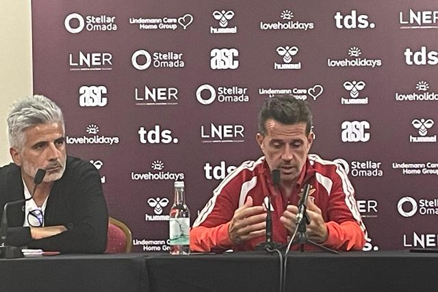 Marco Silva projetou, já em solo escocês, o encontro desta quinta-feira frente ao Hearts — Foto: A BOLA