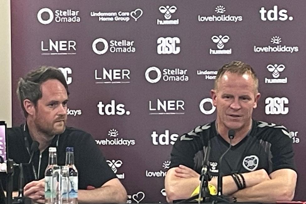 Wouter Vrancken assume que o Hearts vai defrontar o Benfica com o pensamento na confiança para o futuro — Foto: A BOLA