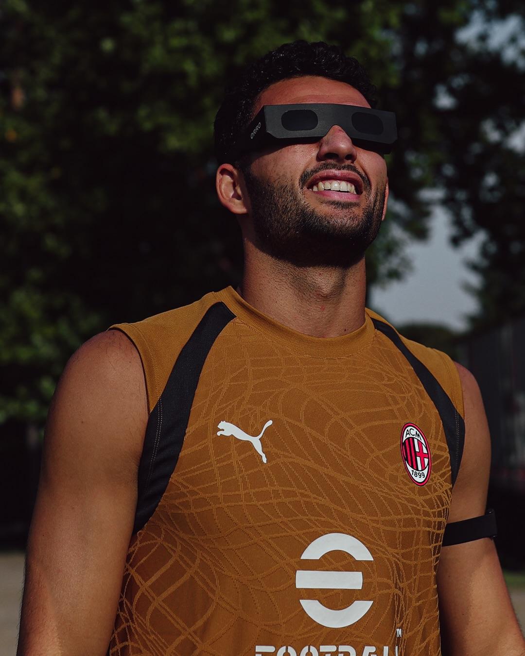 Gonçalo Ramos também se preparou para o eclipse em Milão Foto: Milan