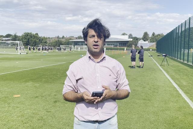 A BOLA em Edimburgo no treino do Hearts