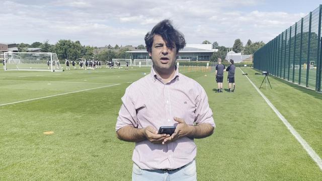 A BOLA em Edimburgo no treino do Hearts