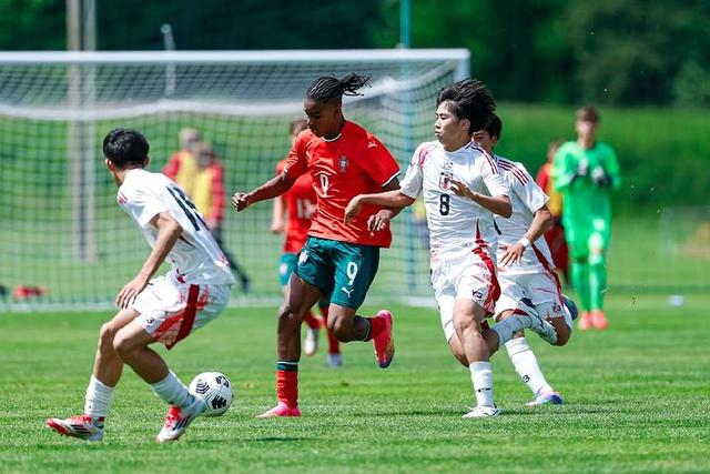 Daniel Freire ao serviço da seleção portuguesa de sub-15. Foto: Instagram/Daniel Freire