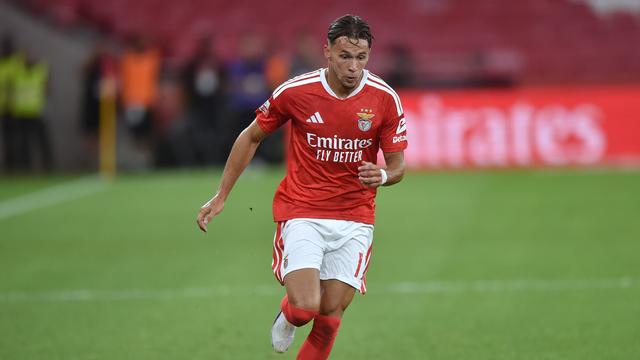 Dedic deixa a Luz ao fim de uma temporada