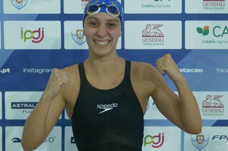Francisca Martins vai tentar esta tarde passar à final dos 200 m livres. Foto FPN
