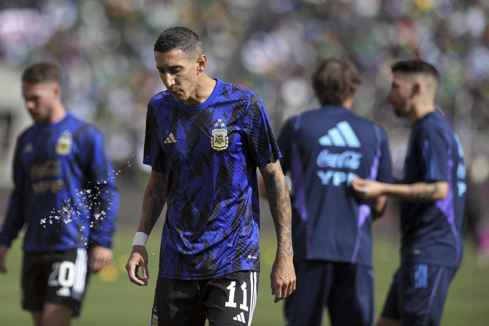 Bolívia-Argentina em direto: Otamendi e Di María no onze