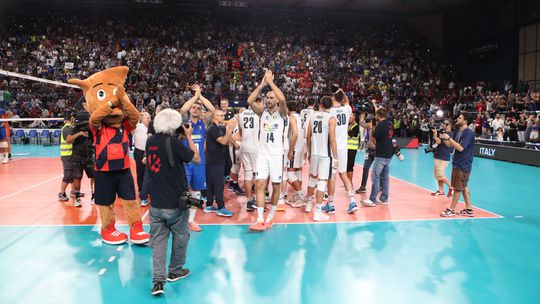 Voleibol: uma final antecipada nas meias-finais