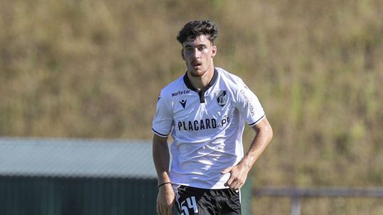 V. Guimarães: Gabriel Rodrigues renovou e foi cedido ao Vianense