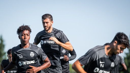 Sporting com uma novidade no treino