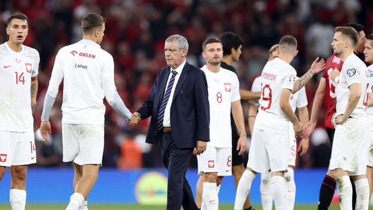 Fernando Santos reunido na federação... e ainda pode ficar