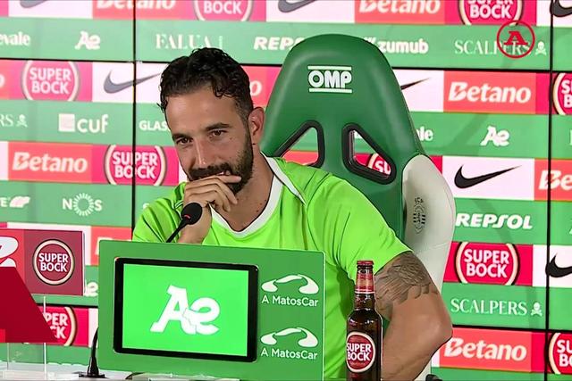 Amorim responde a A BOLA: «Se o Franco perder o avião, será o Callai a jogar»