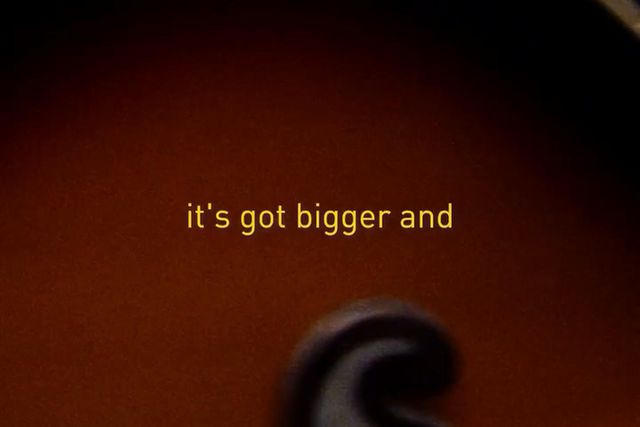 'Definitely City': novo equipamento recria capa histórica de Oasis