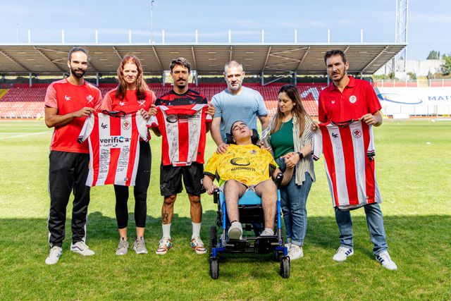 Leixões: capitães das equipas de futebol, futsal e voleibol presentes em causa solidária