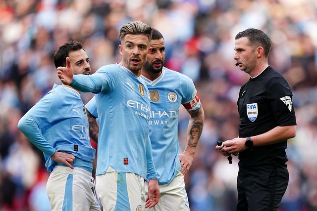 «Bernardo Silva dá-te um pontapé quando o árbitro não está a olhar»