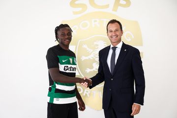 OFICIAL: Geovany Quenda renova com o Sporting