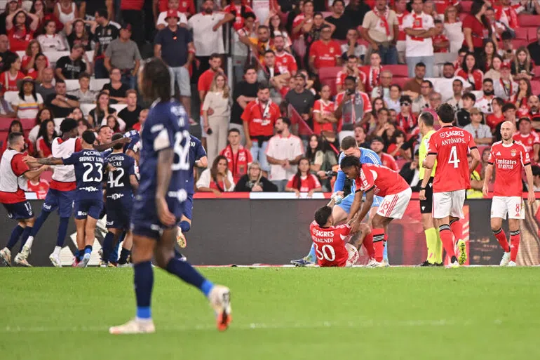 Benfica amarga empate! Otamendi no cadafalso