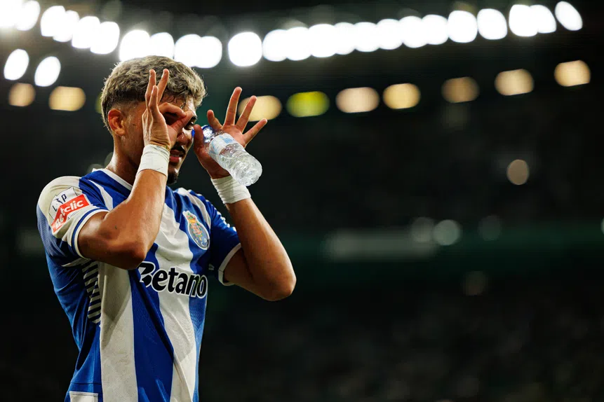 Golaço arrasador! Dragão Gomes incendeia Alvalade