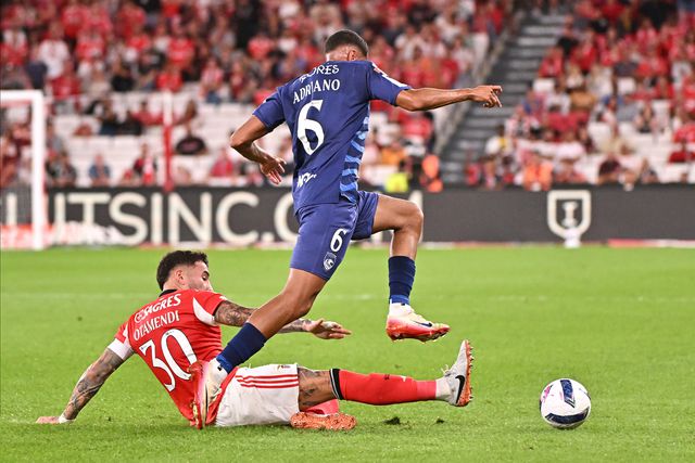 Otamendi pede desculpa, mas a culpa é do futebol do Benfica!